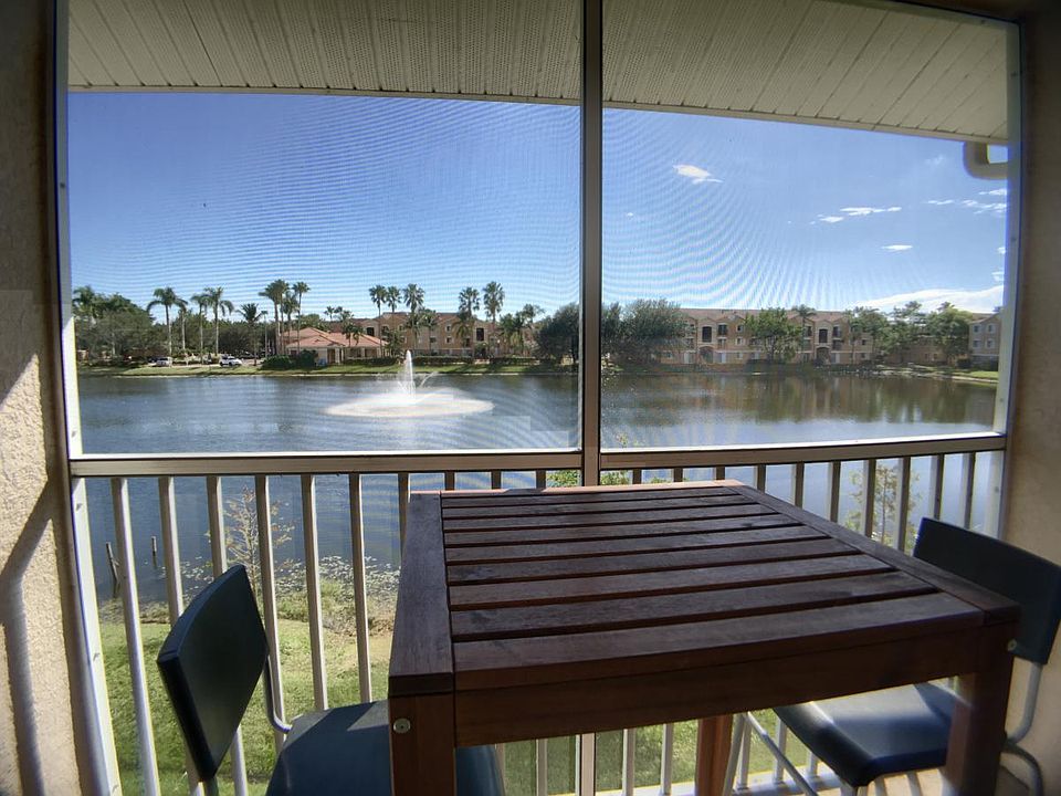 Screened Back Patio facing Water