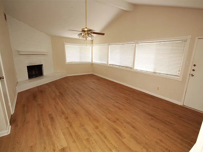 5302 Town Park Blvd — Photo 3