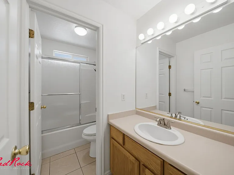 1058 N 1340 West Cir #2 — Photo 14