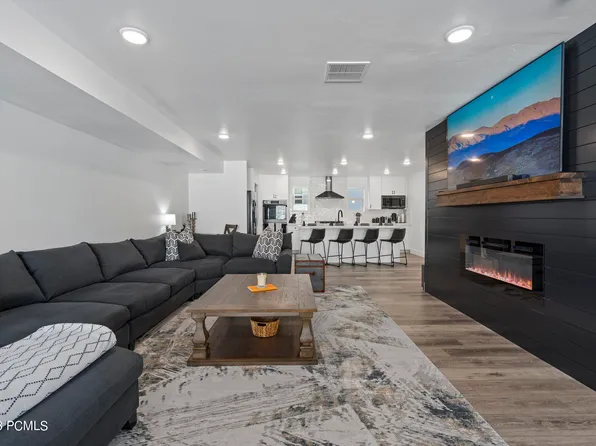 6568 Serviceberry Dr, Park City, UT 84098