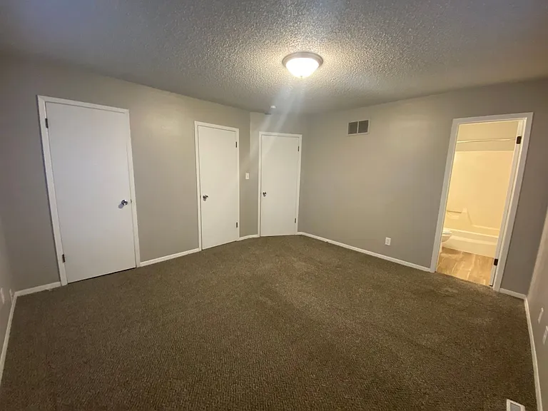 2120 E Caulder Ave — Photo 7