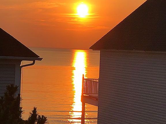 Sunset view - 3rd floor deck