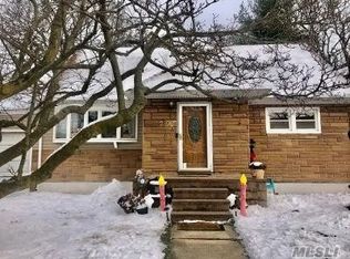 306 Unqua Rd, Massapequa, NY 11758
