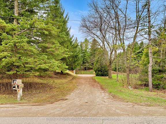 3rd image of Side Road 20 N #4620