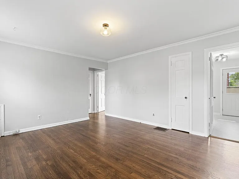 1440 Elmwood Ave — Photo 8