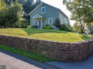 65 Ellis Woods Rd, Pottstown, PA 19465