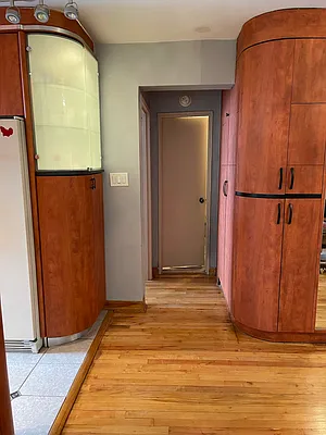 Sold by Dreamlife Realty New York | media 19