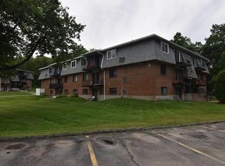176 Maple Ave APT 3-31, Rutland, MA 01543