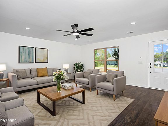 5th image of 111 Hadley Ct