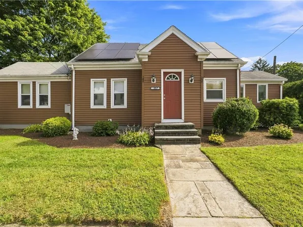 357 Old River Rd, Lincoln, RI 02838