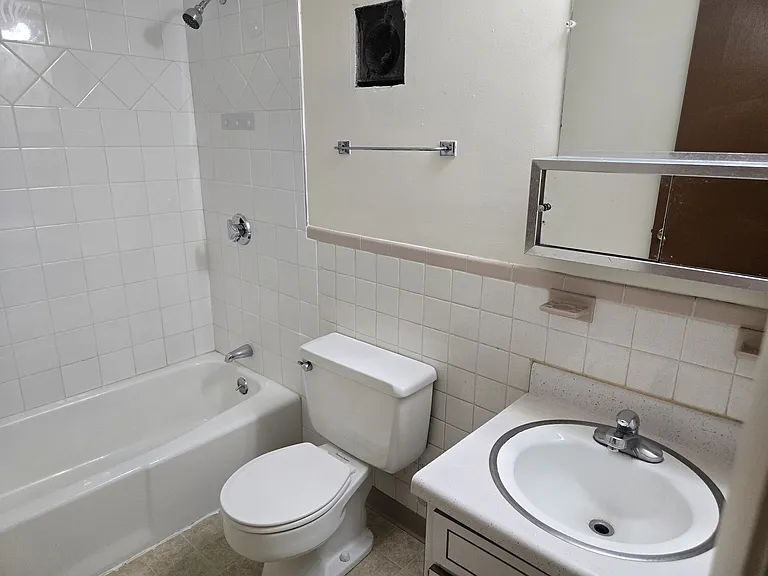 90 Sutton St #3C — Photo 6