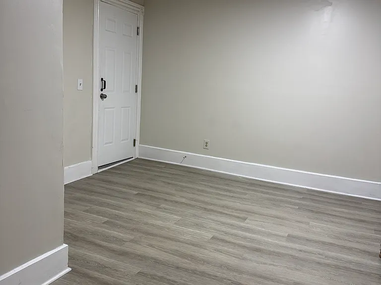 75-77 Perry Ave #2 — Photo 2