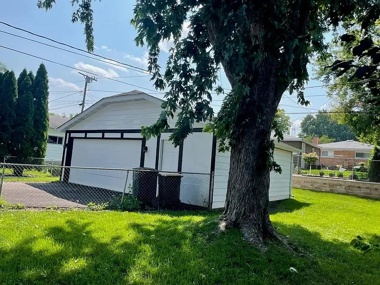 251 Harding Ave — Photo 39