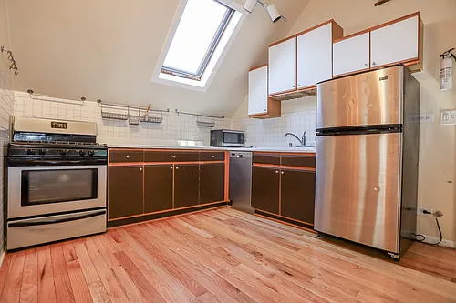 1134 W Wellington Ave #2 Photo 1