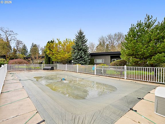 5th image of 5225 SW Oleson Rd APT 15