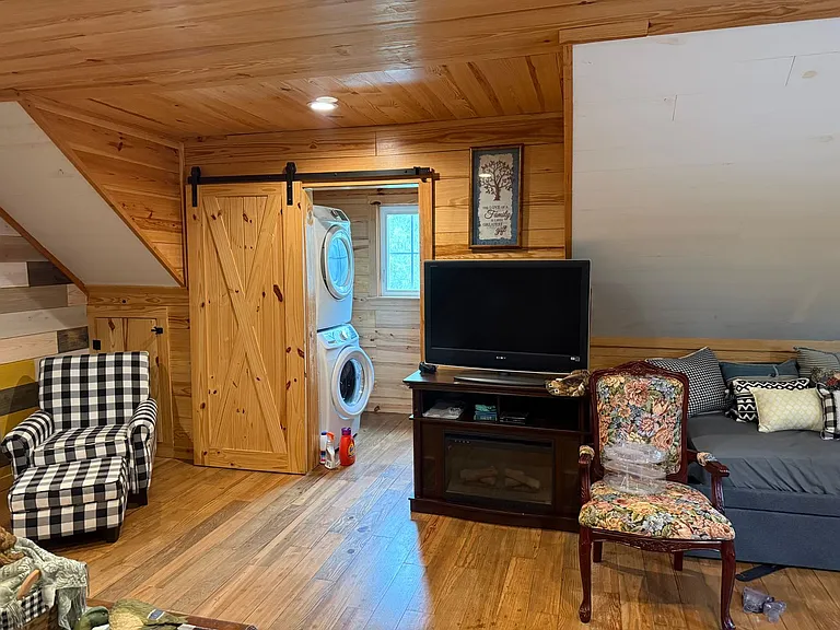 4587 Highway 171 — Photo 8