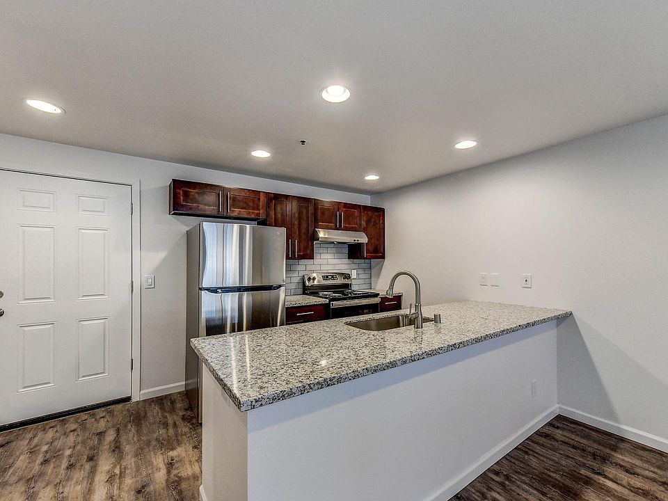 1st image of 14504 30th Ave NE #2