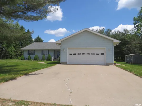 502 N Chestnut St, Versailles, IL 62378