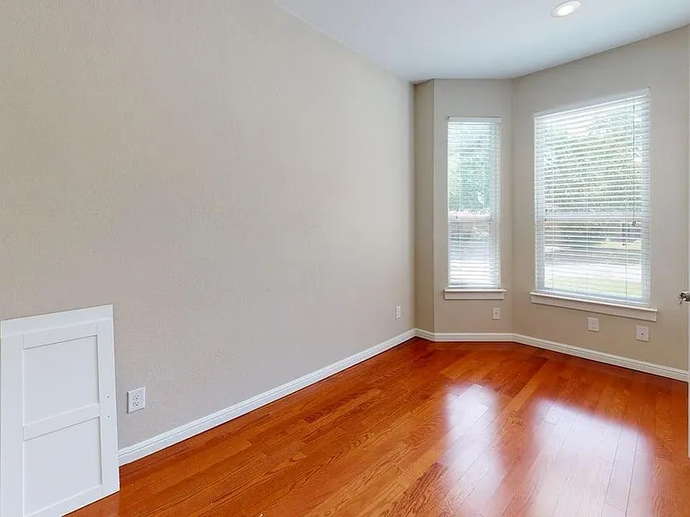 1114 Ruea St — Photo 12