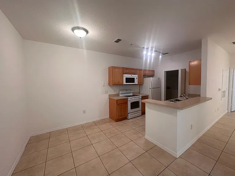 854 Grand Regency Point #103 — Photo 3