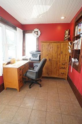 2nd image of 31 Beechgrove Ave