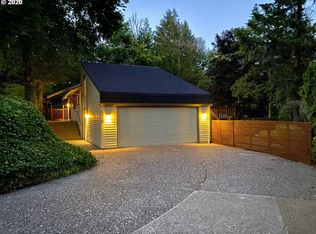 6675 SW Raleighview Ct, Portland, OR 97225