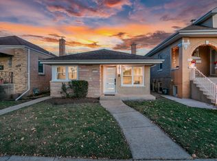 2431 Forest Ave, North Riverside, IL 60546