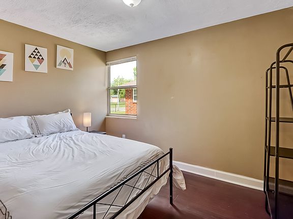 4th image of 1490 W 11th St #14926197