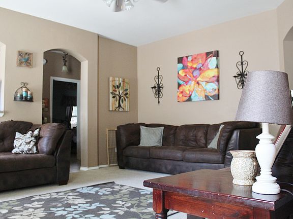 2nd image of 6711 Rosita Oak Dr