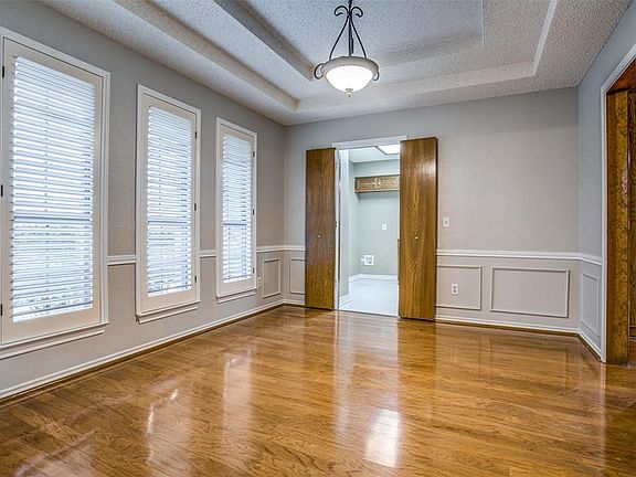 4th image of 817 Green Brook Dr