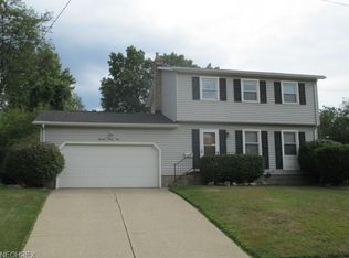 1994 Springfield Center Rd, Akron, OH 44312