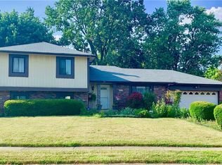 8714 Bermuda Dr, Indianapolis, IN 46219