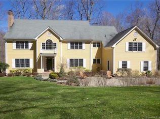 12A Woodway Ln, Wilton, CT 06897