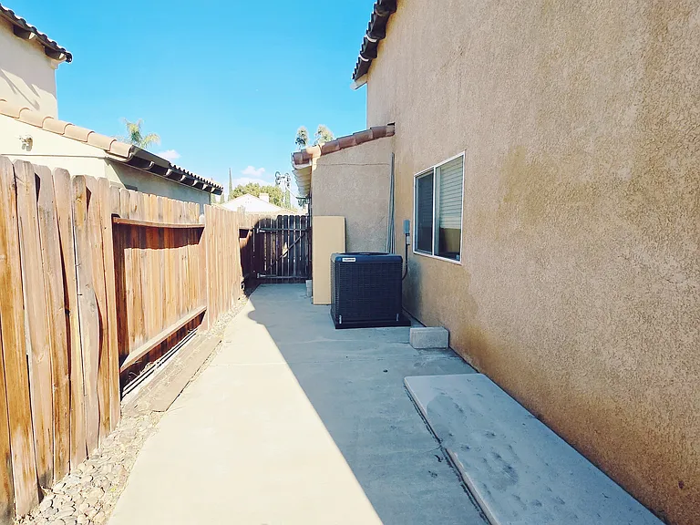 25605 Catalejo Ln — Photo 16