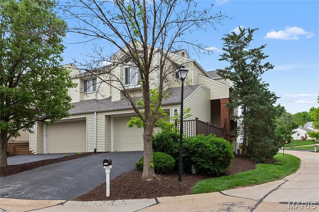 1700 Highview Circle Ct photo 1