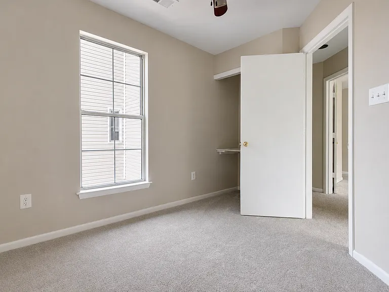 44190 Mossy Brook Sq — Photo 23