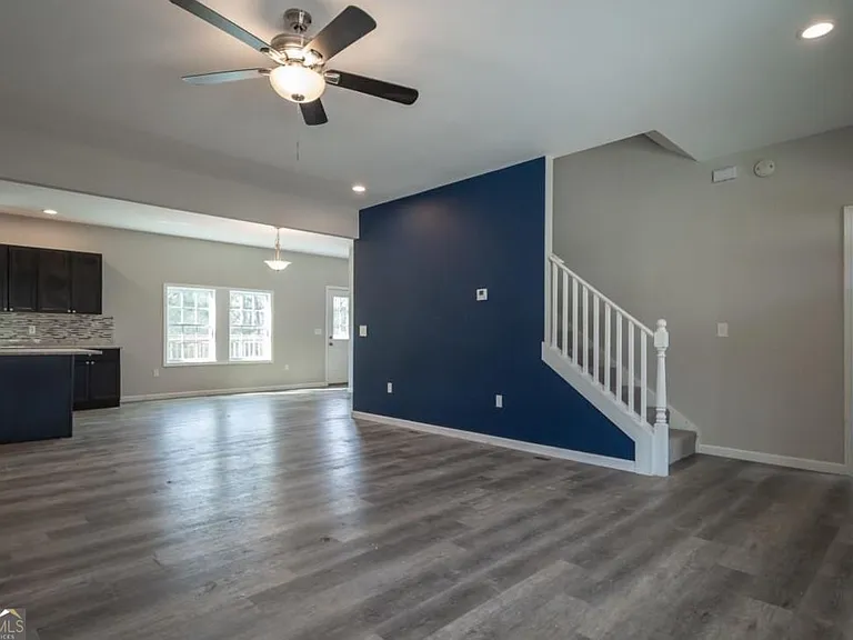 2446 Remington Dr — Photo 3