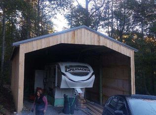 148 John Glover Rd, Hampton, TN 37658