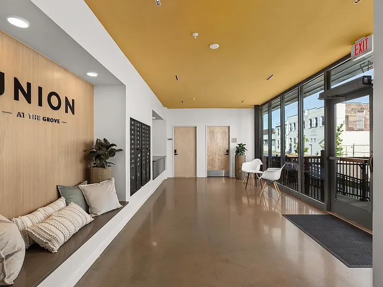 4420 Vista Ave #10 — Photo 8