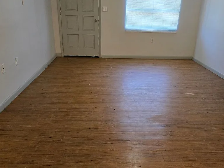 38 S Jefferson St — Photo 2