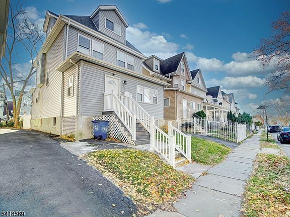 3rd image of 76 Amherst St