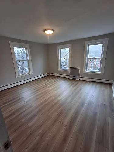68 Summer St Photo 1