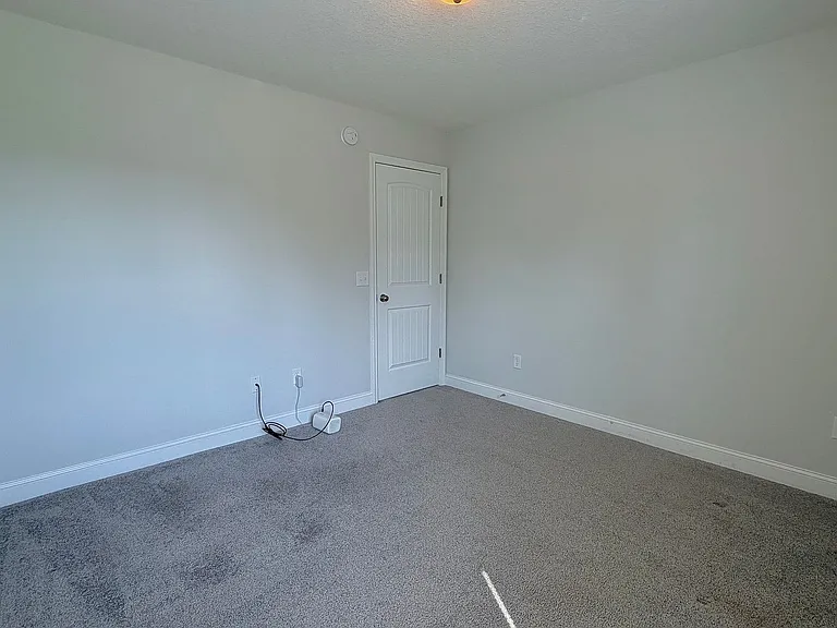 44 Rimes Ave SE — Photo 32