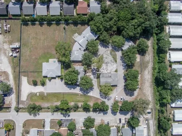 1614 Palm Way, Largo, FL 33771