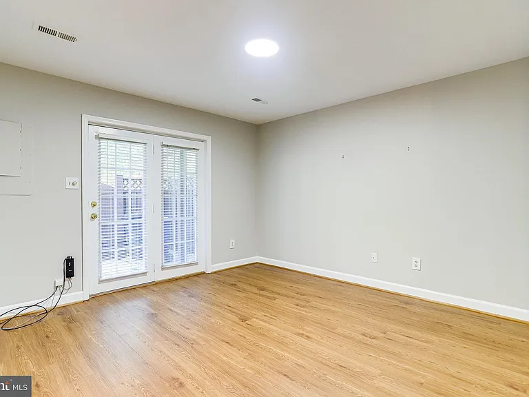 1706 S Edgewood St — Photo 23