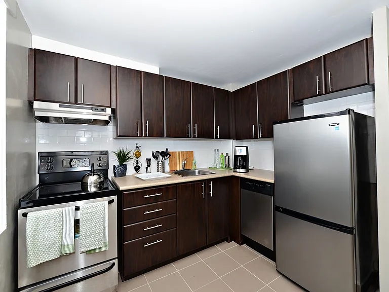 2861 Baycrest Dr — Photo 19