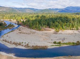 644 Pine Cone Dr, Cave Junction, OR 97523