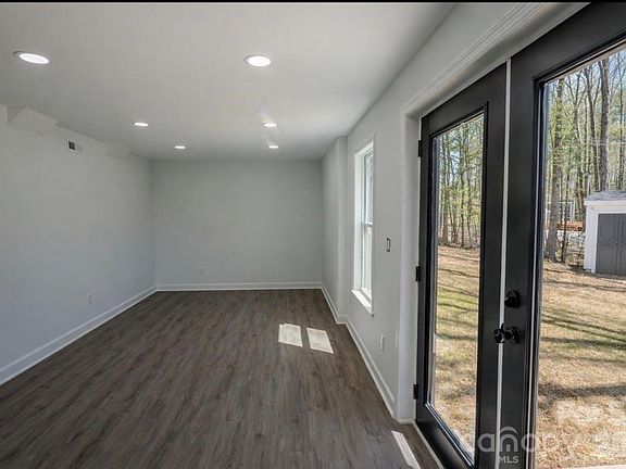 5th image of 2308 Singleton Creek Rd