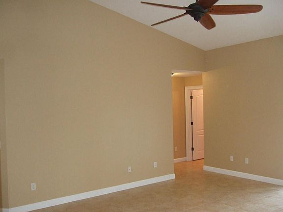 5th image of 1513 SW Abingdon Ave