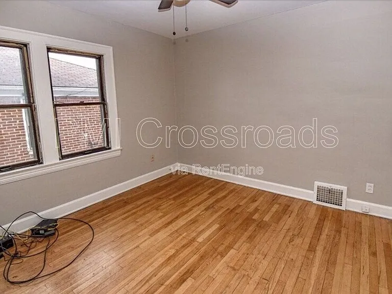 10208 Adelaide Ave — Photo 6